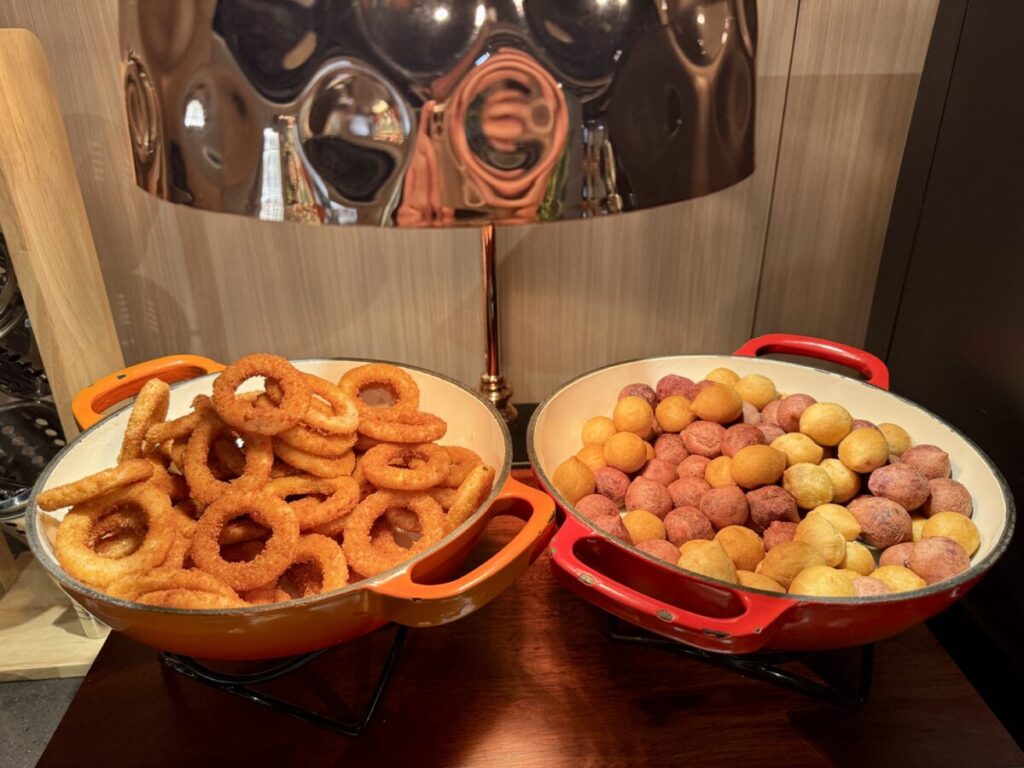 台北松山 PLAZA PREMIUM