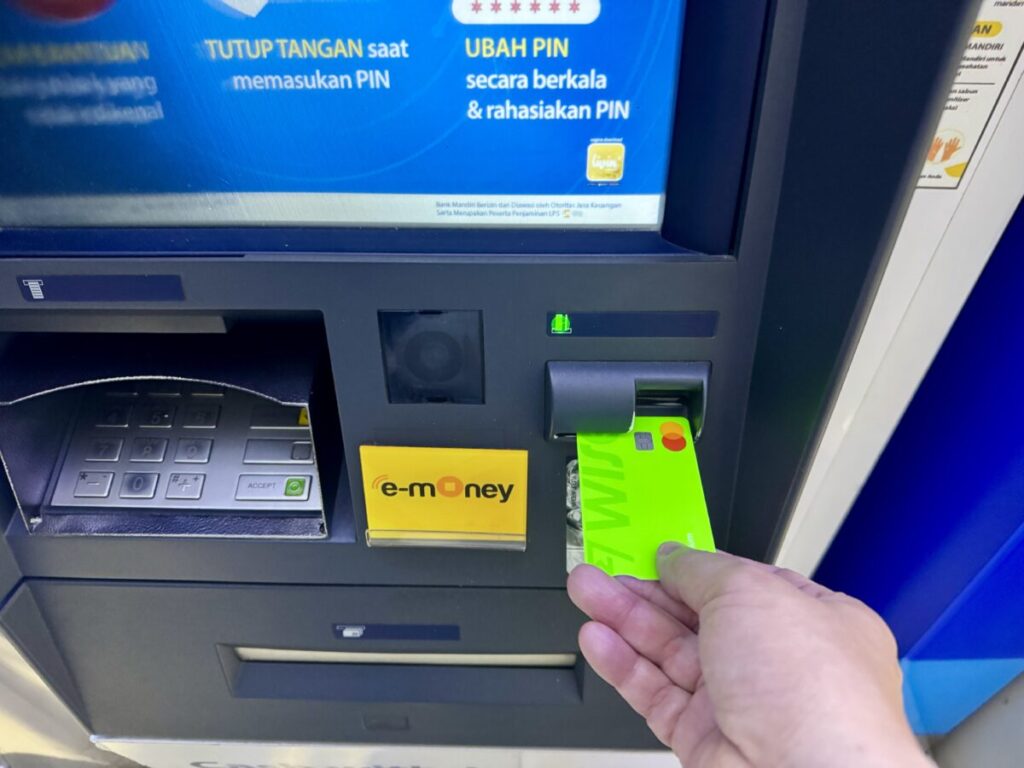 インドネシアATM